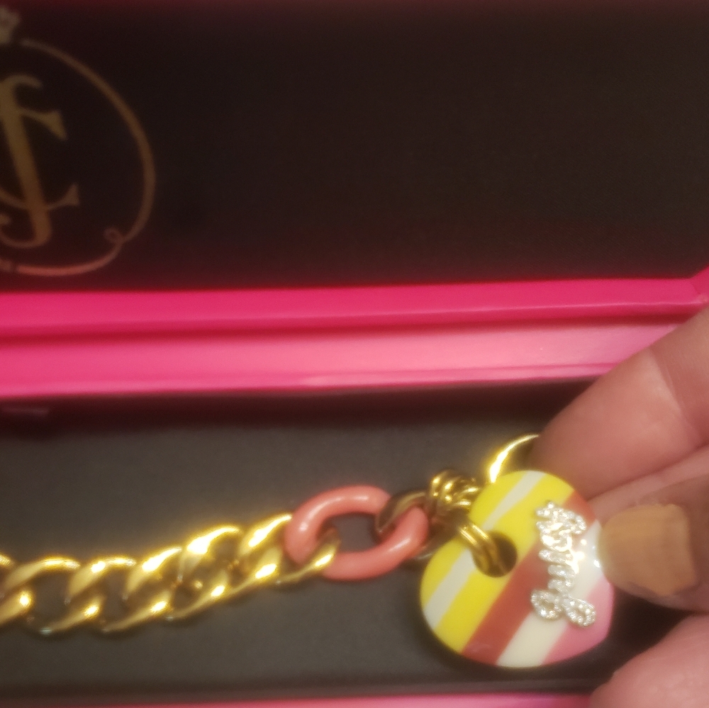 Gold Chain Bracelet with Heart Charm